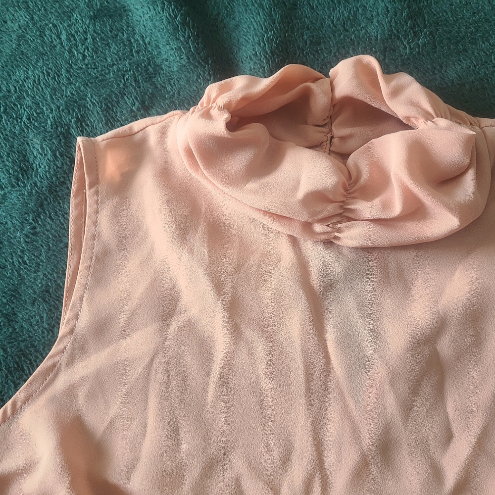 Forever 21 Contemporary Pink/Peach Turtleneck Tank Top Blouse